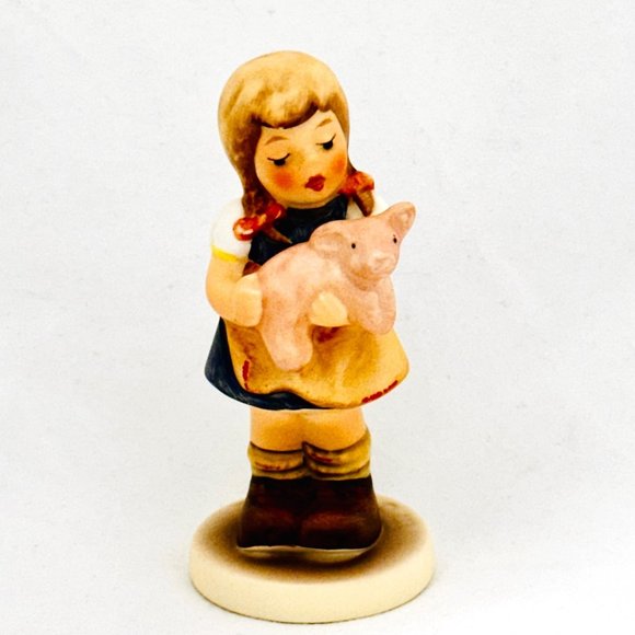 Goebel Hummel #2052 "Pigtails"  Club Year 1999/2000 Gift - Picture 1 of 10